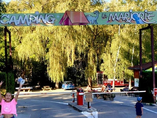 Camping Lons-le-Saunier, 2 bedrooms, 5 persons - photo_1011815155397