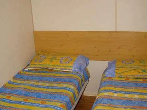 Camping La Cassagne, 2 bedrooms, 4 persons - photo_1011815165144