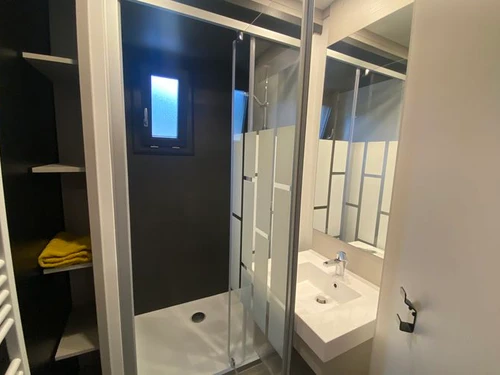 Camping Les Cabannes, 2 bedrooms, 4 persons - photo_1011815176804