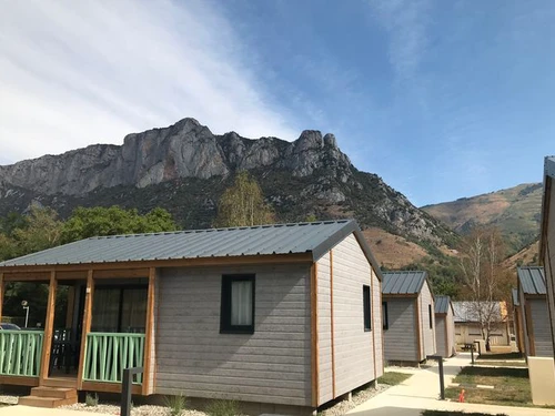 Camping Les Cabannes, 2 bedrooms, 4 persons - photo_1011815176804