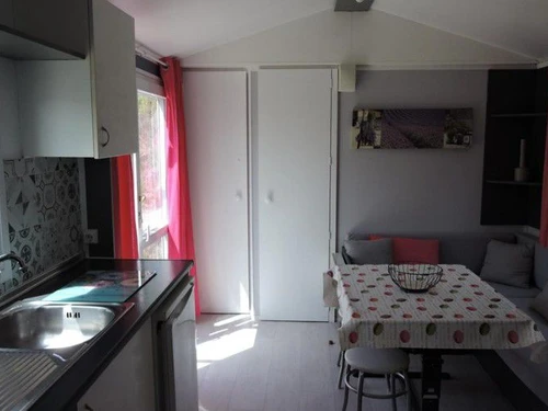 Camping Venterol, 3 pièces, 4 personnes - photo_1011815184239