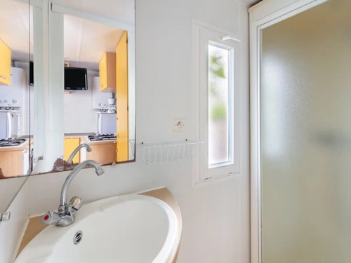 Camping Bormes-les-Mimosas, 2 bedrooms, 3 persons - photo_1011815258845