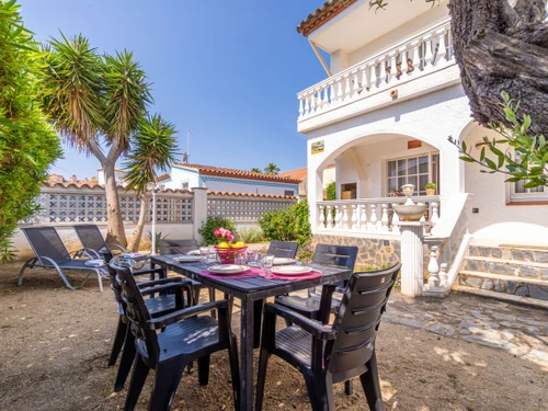 Villa Ampuriabrava, 3 dormitorios, 6 personas - photo_19081733922
