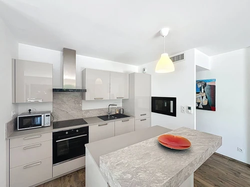 Apartment Saint-Cyr-sur-Mer, 2 bedrooms, 6 persons - photo_1011825531266