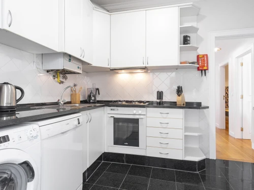 Apartment Lisbon, 2 bedrooms, 6 persons - photo_1011825557055