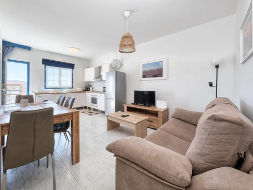 Villa Playa Blanca, 2 bedrooms, 4 persons - photo_1011713113939