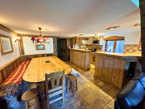Chalet Les Menuires, 7 bedrooms, 15 persons - photo_13783602631
