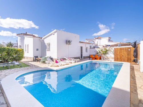 Villa Ampuriabrava, 4 dormitorios, 8 personas - photo_1011836181392