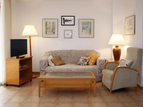 Apartamento Torredembarra, 3 dormitorios, 5 personas - photo_18448292424