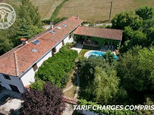 Gîte Essertines-en-Donzy, 7 pièces, 13 personnes - photo_1011847027281