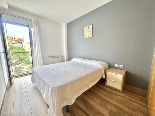 Apartment Roses, 2 bedrooms, 4 persons - photo_1011399467779