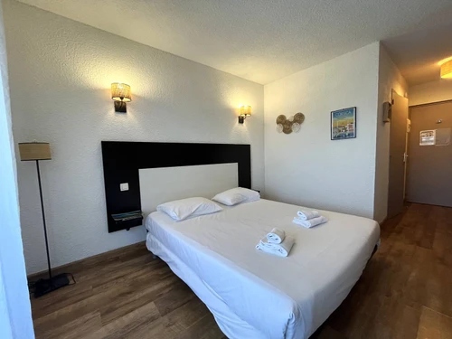 Apartment Saint-Florent, studio flat, 2 persons - photo_1011848608150