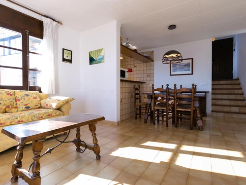 Apartment Roses, 2 bedrooms, 4 persons - photo_1011598270880