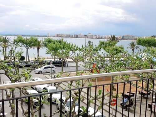 Apartment Roses, 3 bedrooms, 8 persons - photo_1011865255585