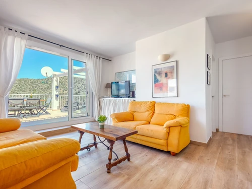 Apartment Roses, 2 bedrooms, 4 persons - photo_1011865321648