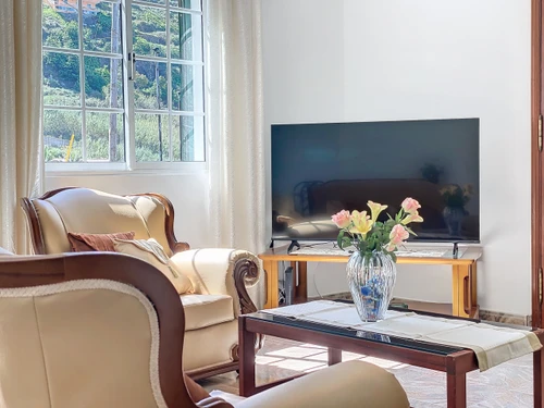 Villa Arco da Calheta, 2 bedrooms, 4 persons - photo_1011865432606