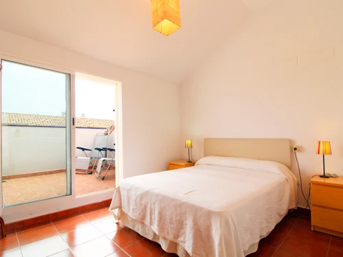 Apartment Sagunto, 3 bedrooms, 6 persons - photo_1011865472596