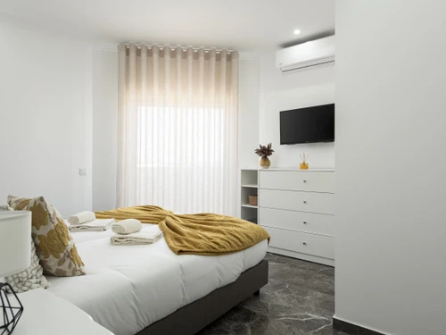 Ferienwohnung Quarteira, 2 Schlafzimmer, 5 Personen - photo_1011865527091