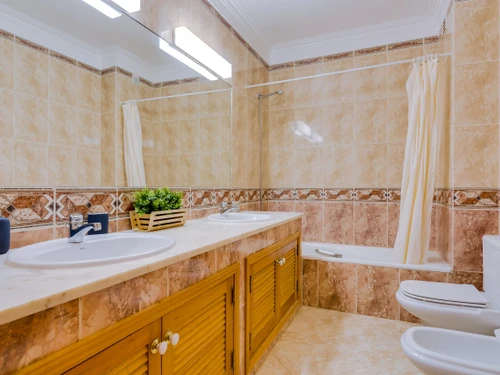 Ferienwohnung Quarteira, 2 Schlafzimmer, 5 Personen - photo_1011865735333