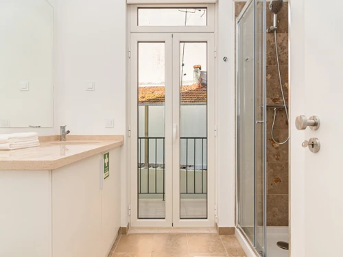 Apartment Lisbon, 2 bedrooms, 4 persons - photo_1011865739863