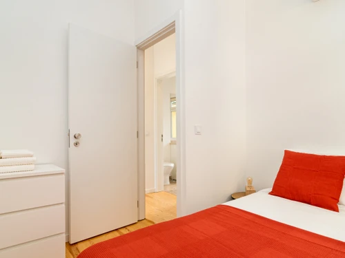 Apartment Lisbon, 2 bedrooms, 4 persons - photo_1011865739863