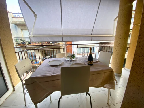 Apartment Roses, 3 bedrooms, 4 persons - photo_1011865819401