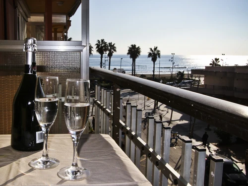 Apartment La Pineda, 3 bedrooms, 8 persons - photo_1011865863978
