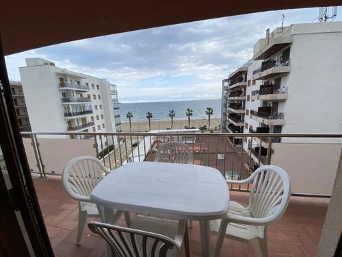 Apartment Roses, 2 bedrooms, 4 persons - photo_1011865947697