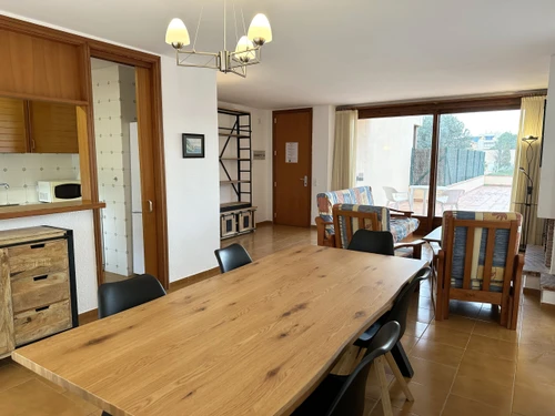 Apartment Pals, 2 bedrooms, 5 persons - photo_1011865963085