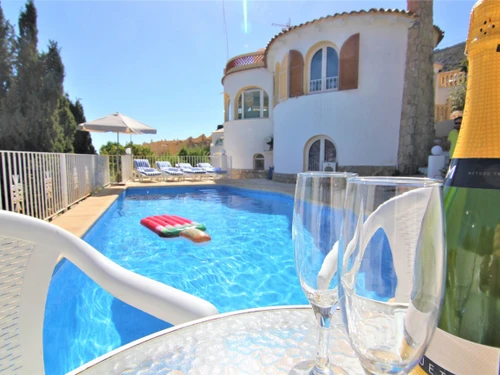 Villa Calpe, 2 dormitorios, 4 personas - photo_1011866031382