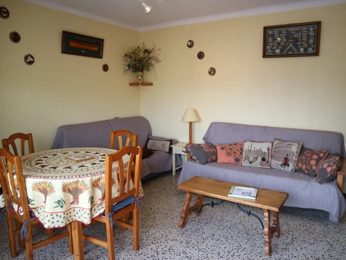 Apartment Roses, 2 bedrooms, 4 persons - photo_1011866047968