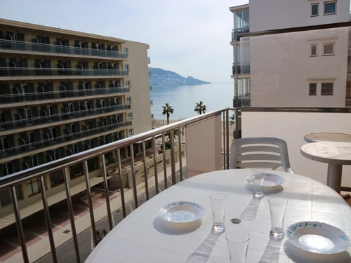 Apartment Roses, 2 bedrooms, 4 persons - photo_1011866047968