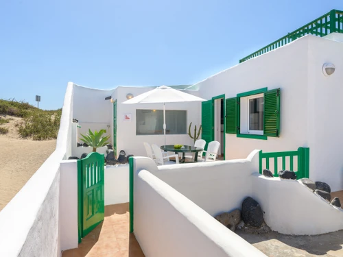 Apartamento  Famara, 2 dormitorios, 4 personas - photo_1011866083205