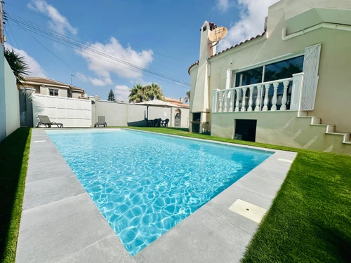 Villa Torrevieja, 3 Schlafzimmer, 8 Personen - photo_1011866121950