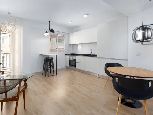 Apartment Valencia, 2 bedrooms, 4 persons - photo_1011866161757