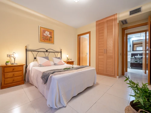 Apartamento La Pineda, 2 dormitorios, 6 personas - photo_1011866166505