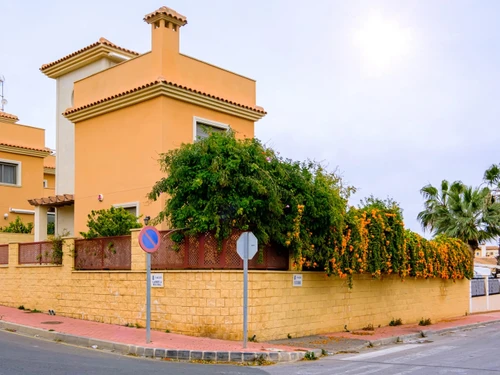 Villa Torrevieja, 3 Schlafzimmer, 7 Personen - photo_1011866253609