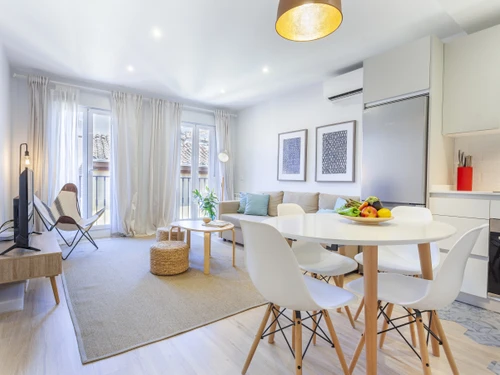 Apartment Madrid, 2 bedrooms, 6 persons - photo_1011873377695