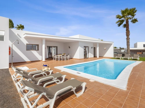 Villa Playa Blanca, 3 bedrooms, 6 persons - photo_1011873444233
