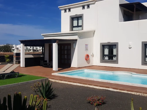 Villa Playa Blanca, 3 bedrooms, 6 persons - photo_1011873504196