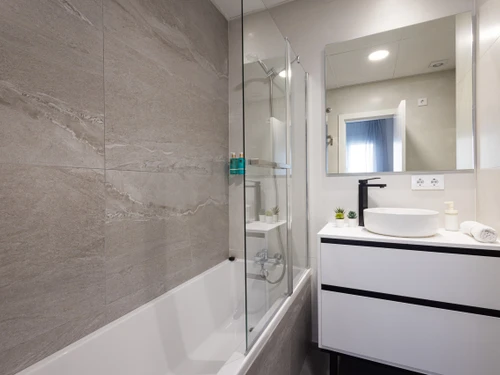 Apartment Valencia, 2 bedrooms, 5 persons - photo_1011873587788