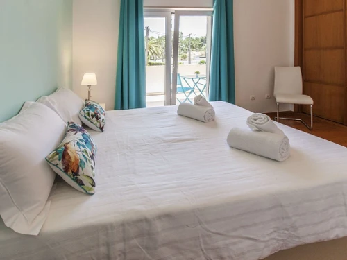 Villa Corroios, 5 Schlafzimmer, 10 Personen - photo_1011873672226