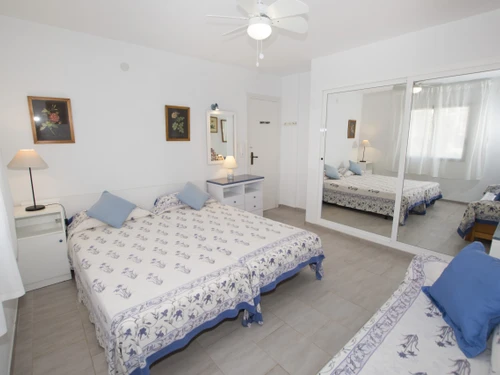 Apartment Calp, 2 bedrooms, 5 persons - photo_1011873695137