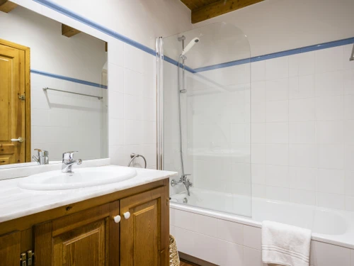 Apartment Gessa, 2 bedrooms, 4 persons - photo_1011873785882