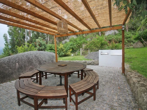 Villa Vieira do Minho, 4 Schlafzimmer, 8 Personen - photo_1011874048833