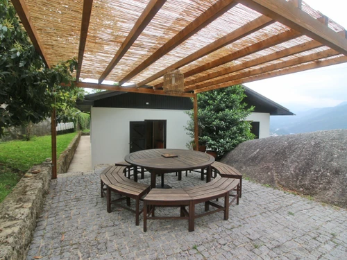 Villa Vieira do Minho, 4 Schlafzimmer, 8 Personen - photo_1011874048833