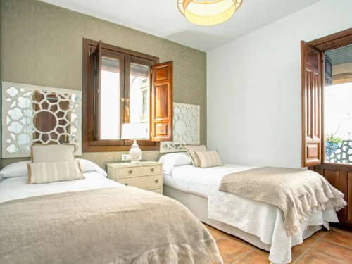 Apartment Granada, 2 bedrooms, 4 persons - photo_1011874104575
