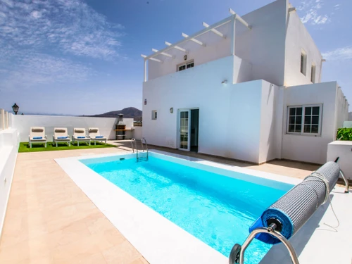 Villa Playa Blanca, 2 bedrooms, 4 persons - photo_1011874153207