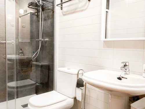 Apartment Bilbao, 2 bedrooms, 4 persons - photo_1011874162235