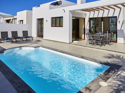 Villa Playa Blanca, 4 bedrooms, 8 persons - photo_1011874286634